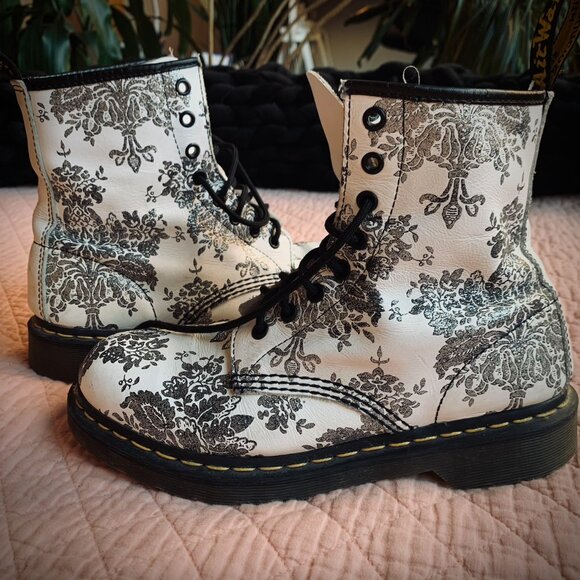 Vintage Dr Martens boots - Black White Floral - 9 US W - Picture 1 of 9